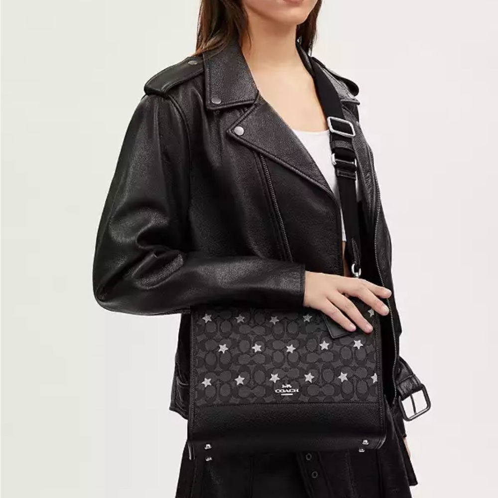 ๐SOLD๐ Coach Dempsey Carryall In Signature Jacquard With Star Embroidery - Picture 5 of 7